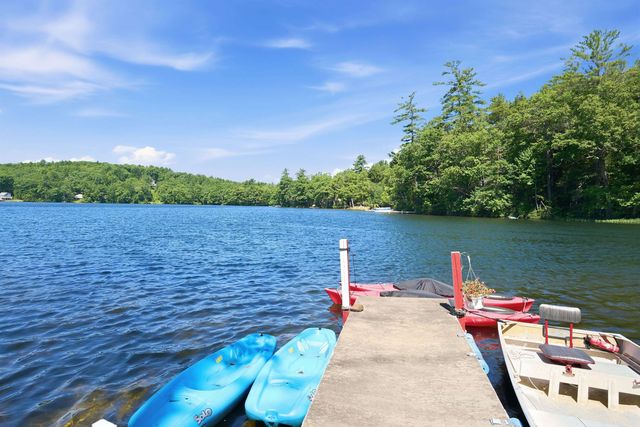9 Berry Road, Loudon, NH 03307
