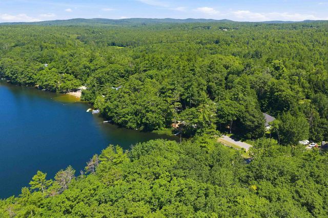 9 Berry Road, Loudon, NH 03307