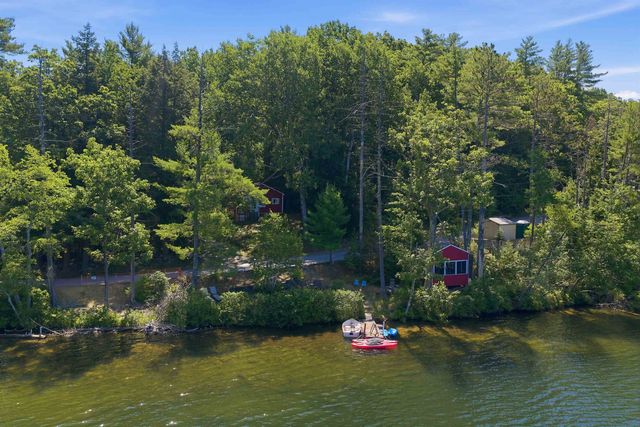 9 Berry Road, Loudon, NH 03307