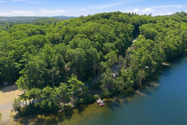 9 Berry Road, Loudon, NH 03307