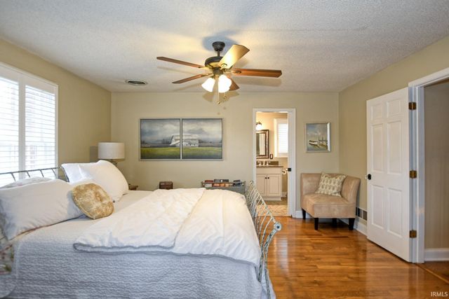 6299 Pfafflin Lake Boulevard, Newburgh, IN 47630