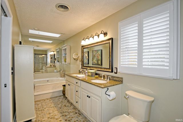 6299 Pfafflin Lake Boulevard, Newburgh, IN 47630
