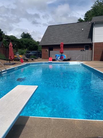 6299 Pfafflin Lake Boulevard, Newburgh, IN 47630