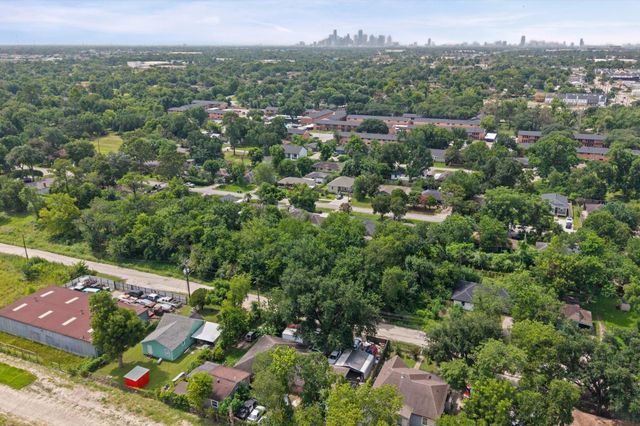 00 Leago Street, Houston, TX 77022