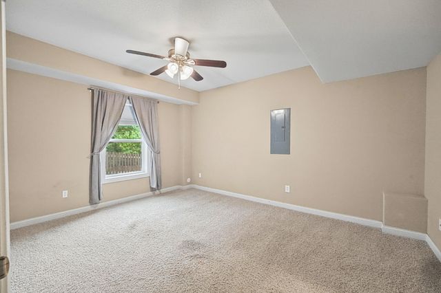 2205 OAK HARBOR CT, Columbia, MO 65203