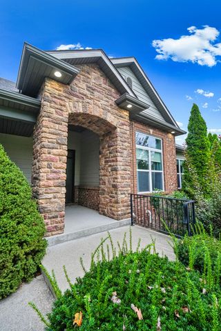 2205 OAK HARBOR CT, Columbia, MO 65203