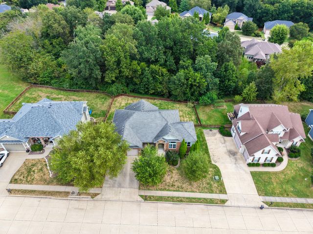 2205 OAK HARBOR CT, Columbia, MO 65203