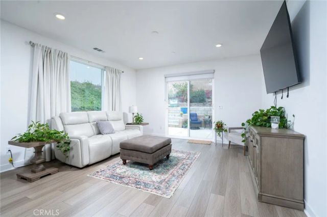 380 Havasu, Rialto, CA 92377