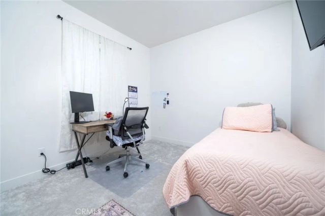 380 Havasu, Rialto, CA 92377