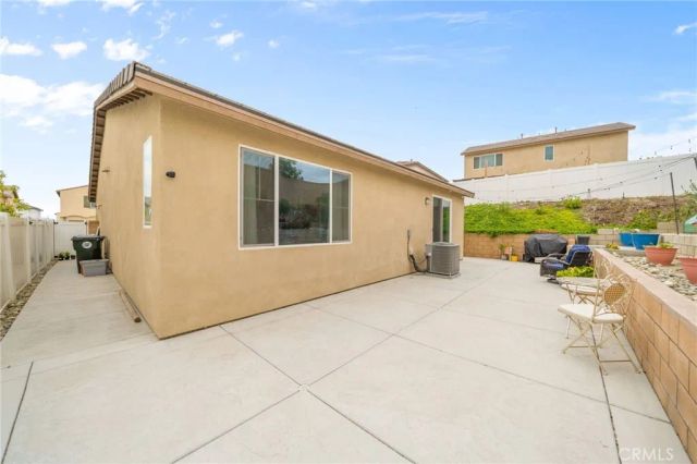 380 Havasu, Rialto, CA 92377