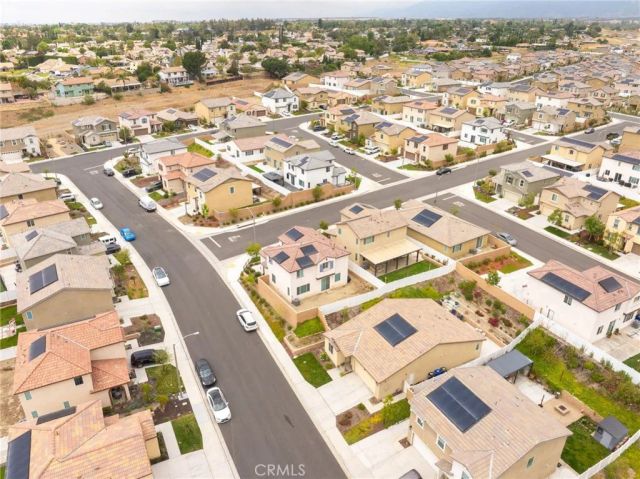 380 Havasu, Rialto, CA 92377