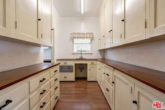 702 N Linden Drive, Beverly Hills, CA 90210