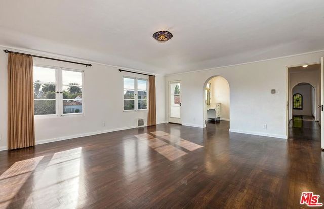 702 N Linden Drive, Beverly Hills, CA 90210