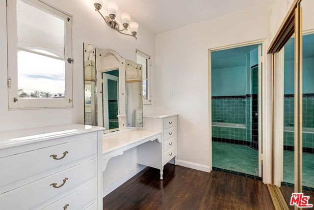 702 N Linden Drive, Beverly Hills, CA 90210