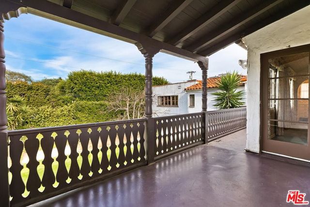 702 N Linden Drive, Beverly Hills, CA 90210