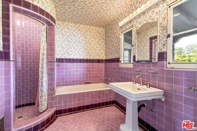 702 N Linden Drive, Beverly Hills, CA 90210