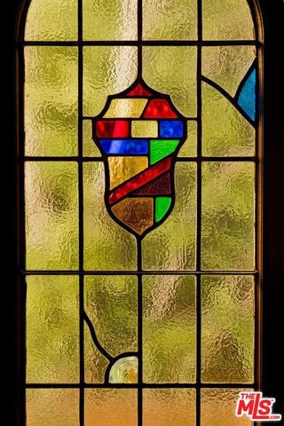 702 N Linden Drive, Beverly Hills, CA 90210