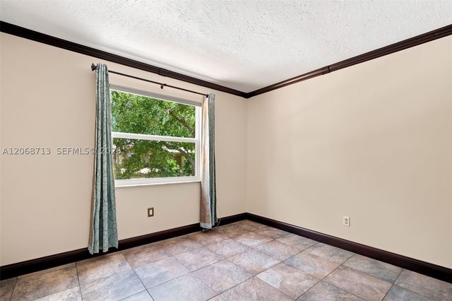 14060 Richwood Pl, Davie, FL 33325