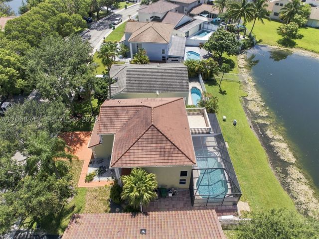 14060 Richwood Pl, Davie, FL 33325