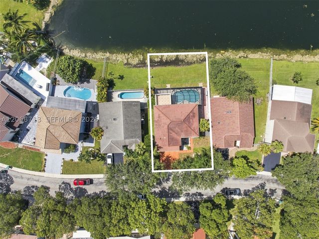 14060 Richwood Pl, Davie, FL 33325
