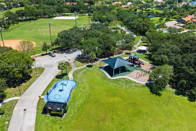 14060 Richwood Pl, Davie, FL 33325
