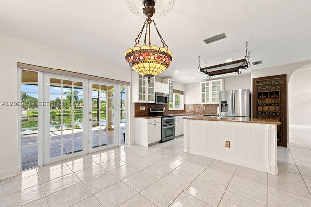 14060 Richwood Pl, Davie, FL 33325