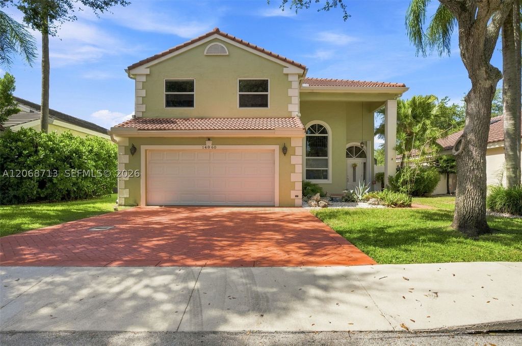 14060 Richwood Pl, Davie, FL 33325