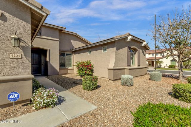 4204 S Crosscreek Drive, Chandler, AZ 85249