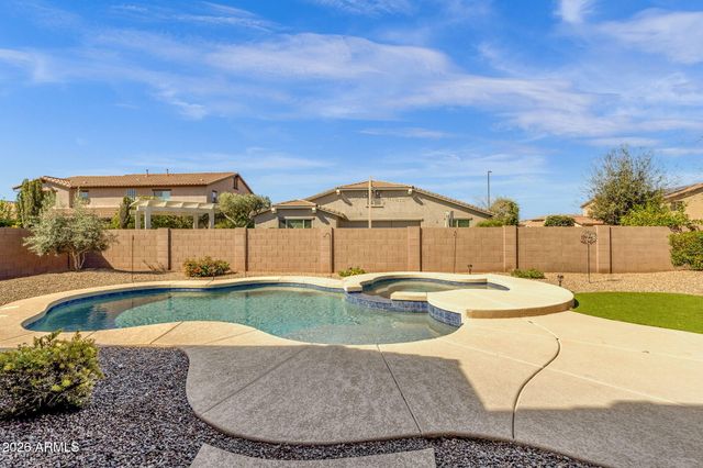 4204 S Crosscreek Drive, Chandler, AZ 85249