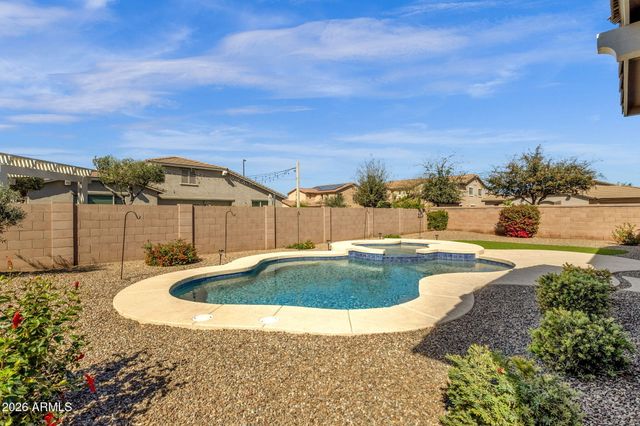 4204 S Crosscreek Drive, Chandler, AZ 85249