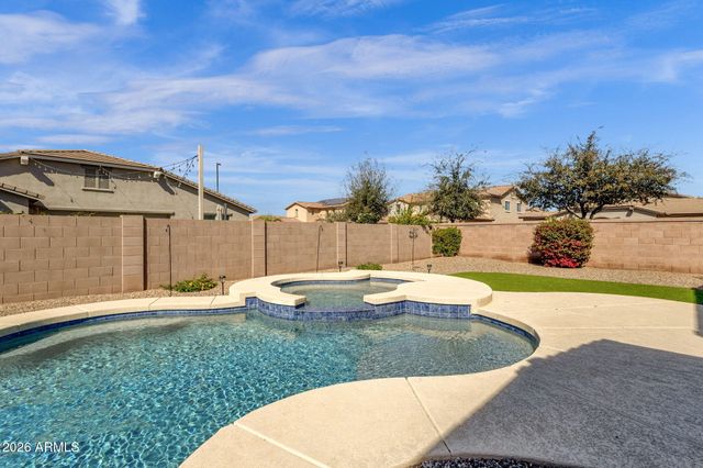 4204 S Crosscreek Drive, Chandler, AZ 85249