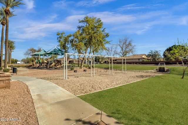 4204 S Crosscreek Drive, Chandler, AZ 85249