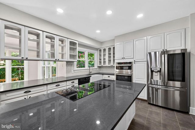 1504 NIGHT SHADE CT, Vienna, VA 22182