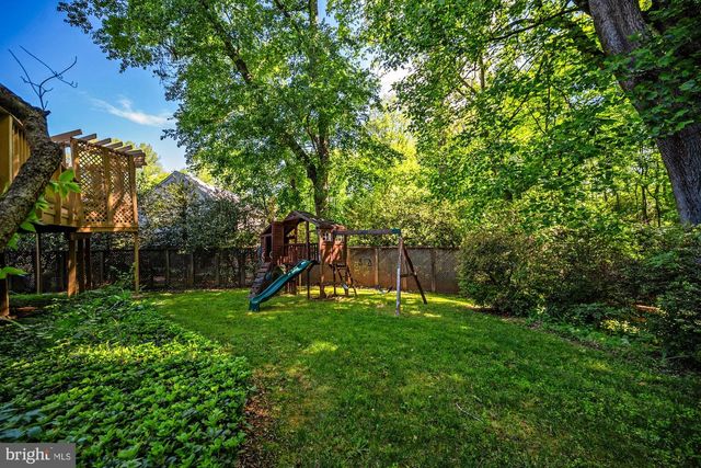 1504 NIGHT SHADE CT, Vienna, VA 22182