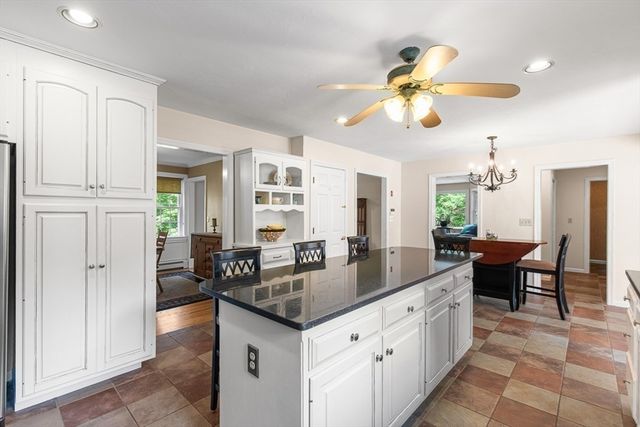 85 Comstock Dr, Wrentham, MA 02093