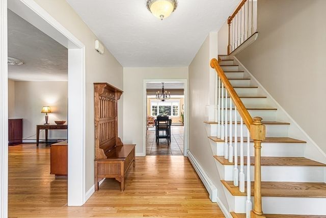 85 Comstock Dr, Wrentham, MA 02093