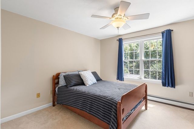 85 Comstock Dr, Wrentham, MA 02093