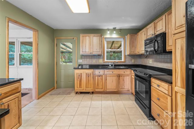 32 Swanns View Drive, Marion, NC 28752