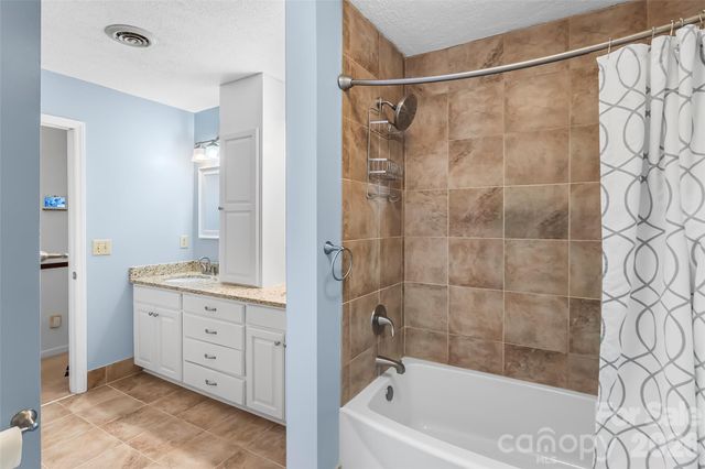 32 Swanns View Drive, Marion, NC 28752