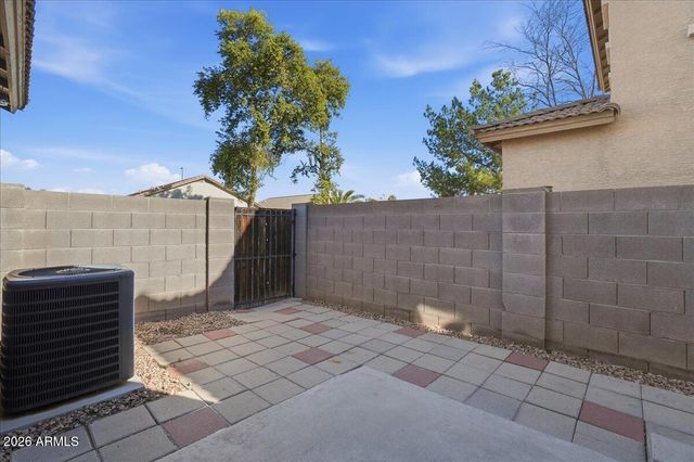 1915 E OXFORD Lane, Gilbert, AZ 85295