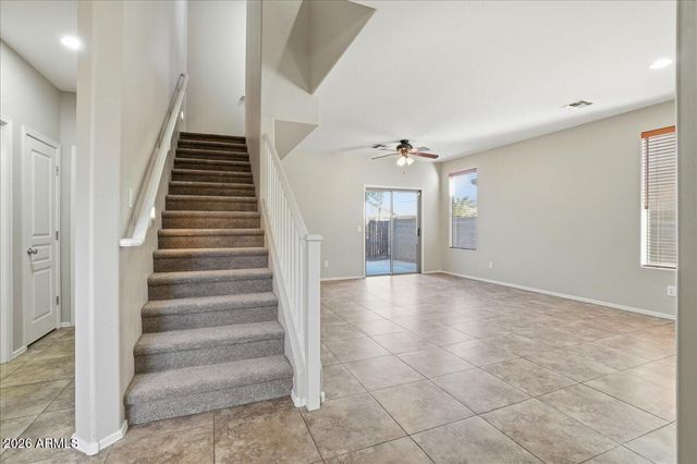 1915 E OXFORD Lane, Gilbert, AZ 85295