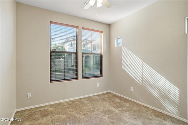 1915 E OXFORD Lane, Gilbert, AZ 85295