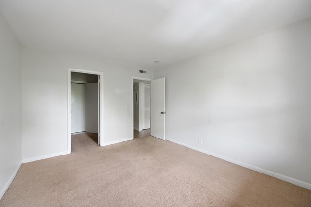 555 N DuPont Ave, Madison, TN 37115