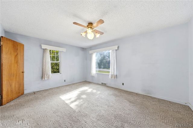 6467 Chestnut Ridge Road, Orchard Park, NY 14127