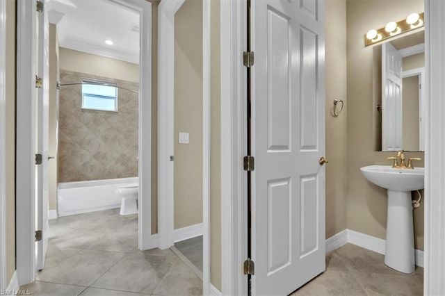 12645 Fairway Cove CT, Fort Myers, FL 33905