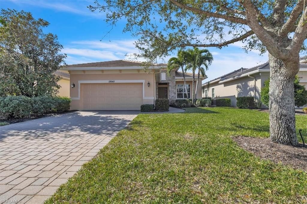 12645 Fairway Cove CT, Fort Myers, FL 33905