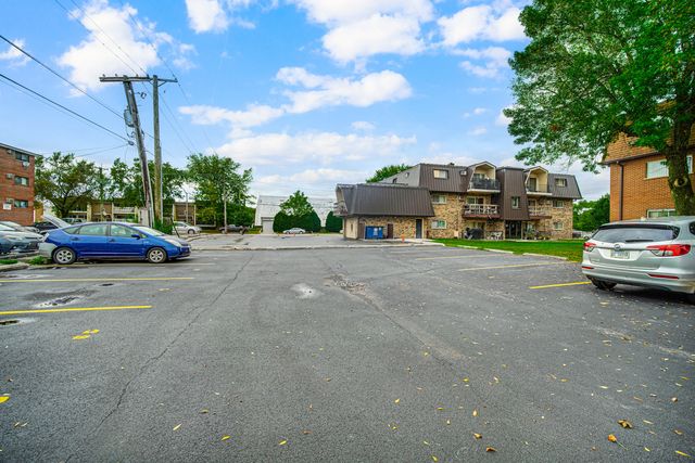 10510 Parkside Avenue 1, Chicago Ridge, IL 60415