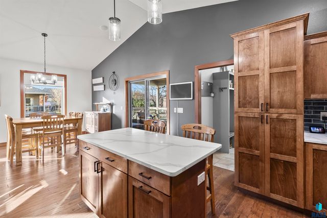 8609 S Carver Cir Circle, Sioux Falls, SD 57108