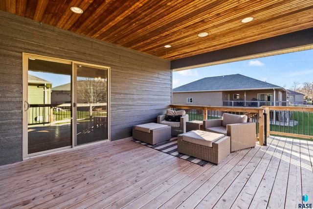 8609 S Carver Cir Circle, Sioux Falls, SD 57108