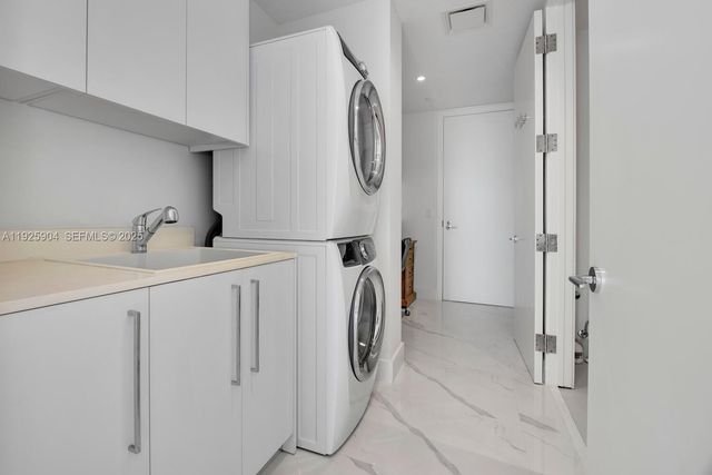 15701 Collins Ave 3701, Sunny Isles Beach, FL 33160